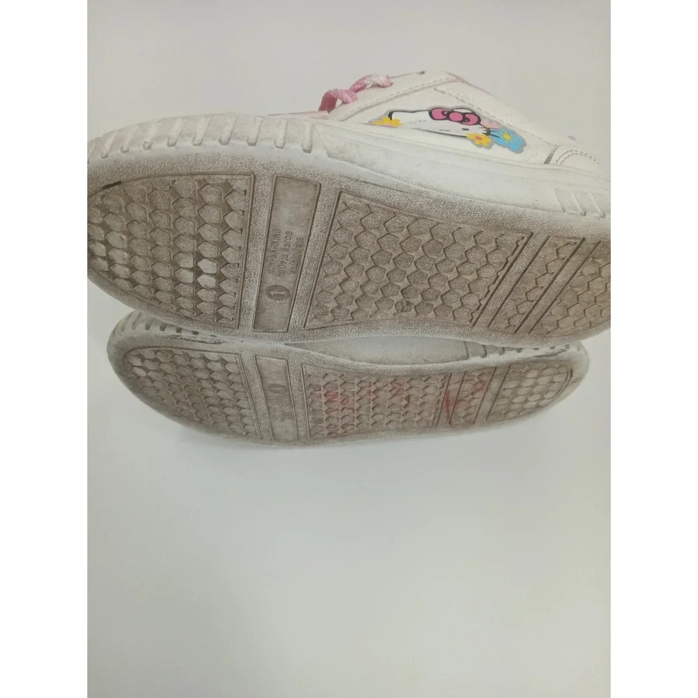 Hello Kitty Girls Sneakers White Pink Floral Laces Low Top Shoes Sz1 GMHK25BB009